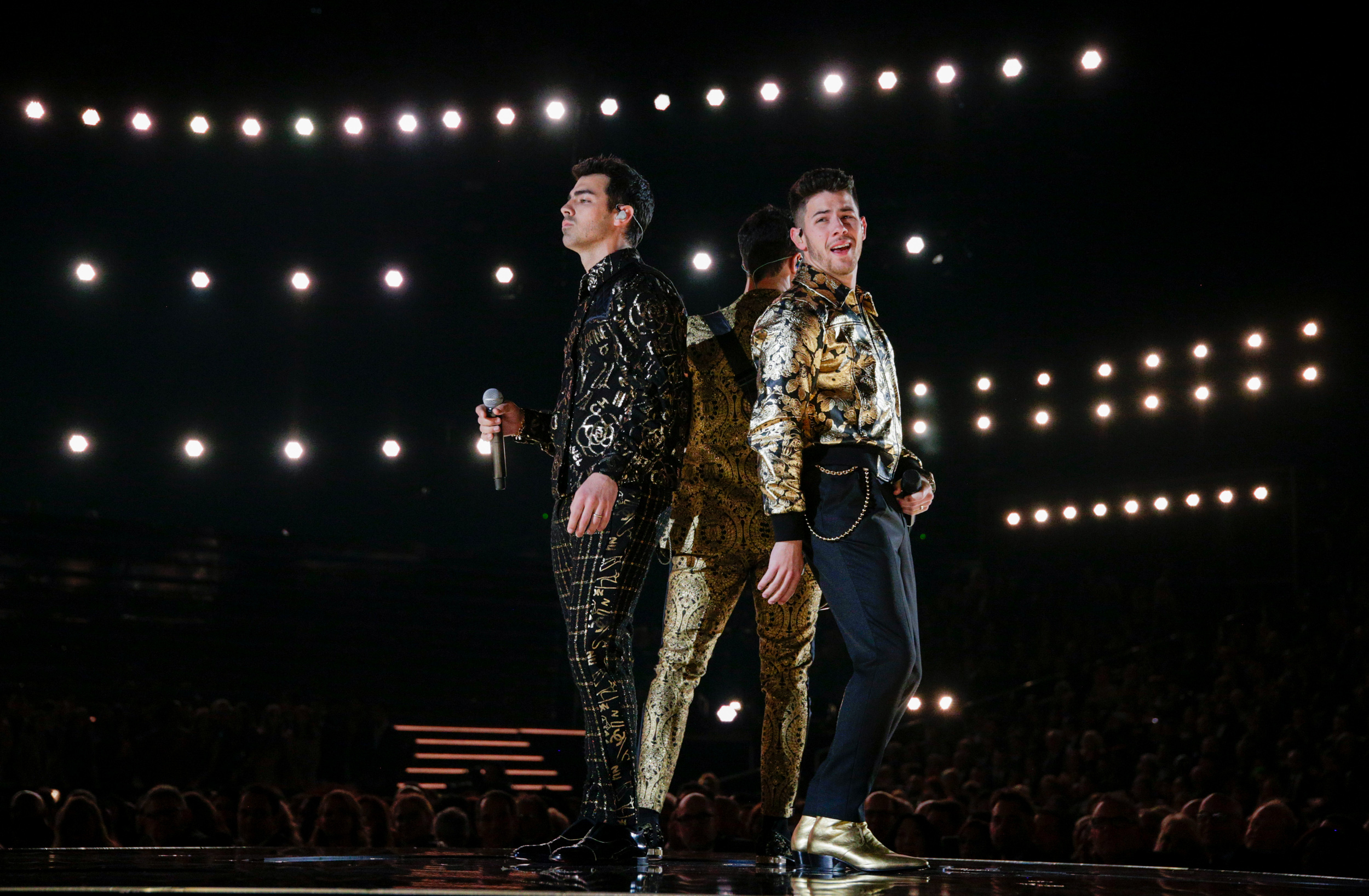 'Summer In The Hamptons' Lyrics By The Jonas Brothers