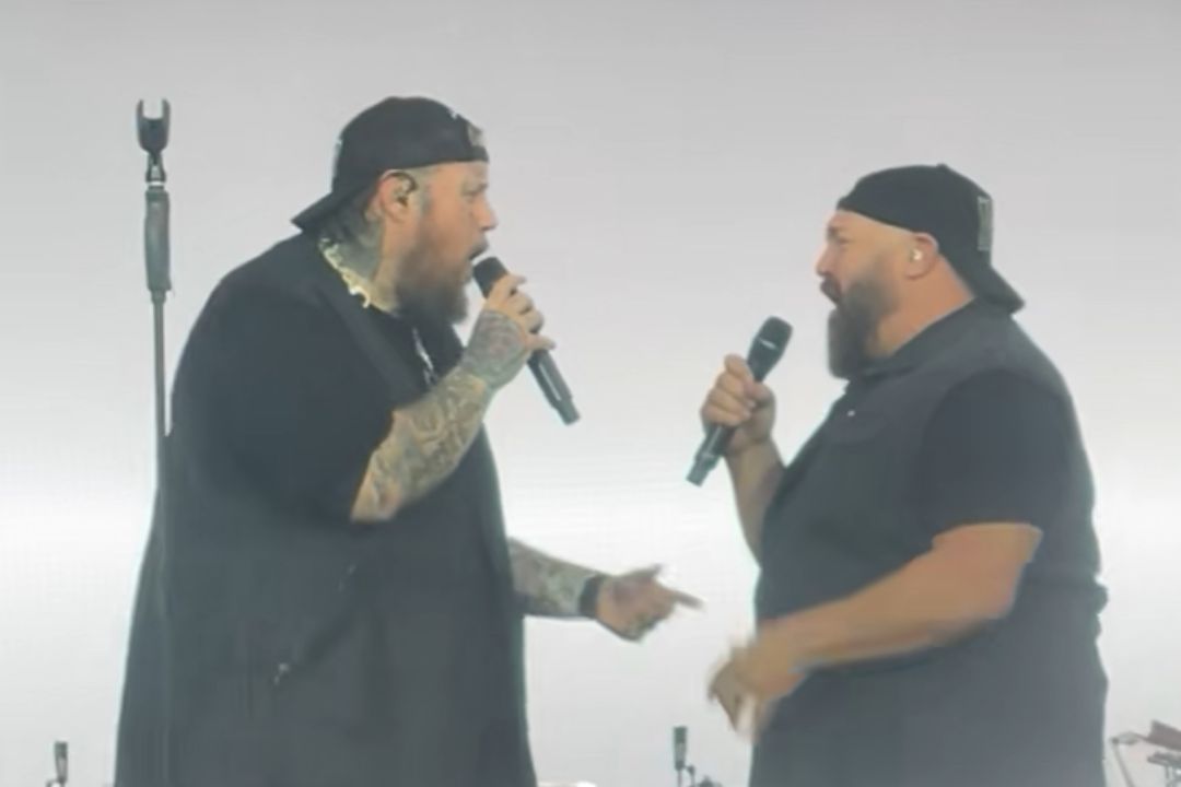 Jelly Roll Brings Out Kevin James For Live Concert Performance Watch
